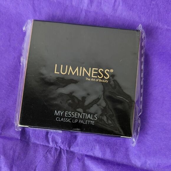 Luminess
My Essentials Lip Palette Six Shades NEW - Picture 1 of 3
